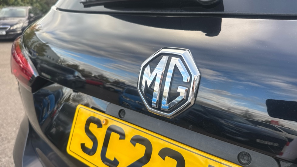 MG HS 1.5 T-GDI Trophy 5dr Petrol Hatchback - Image 9