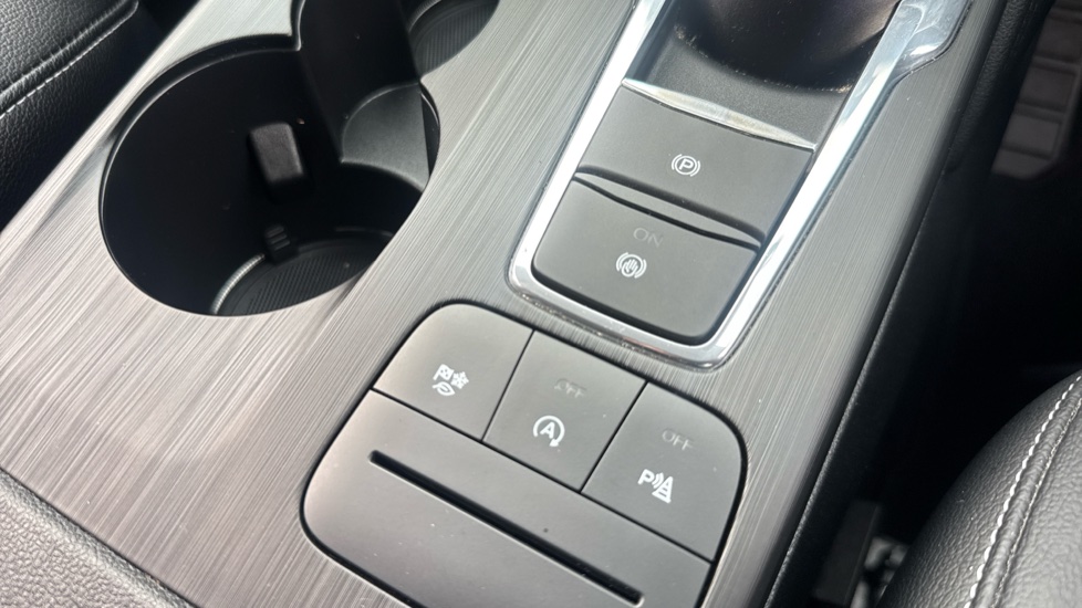 Ford Kuga 1.5 EcoBlue Titanium Edition 5dr Auto Diesel Estate - Image 24