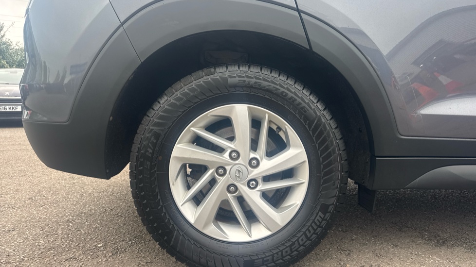 Hyundai TUCSON 1.6 GDi S Connect 5dr 2WD Petrol Estate - Image 7