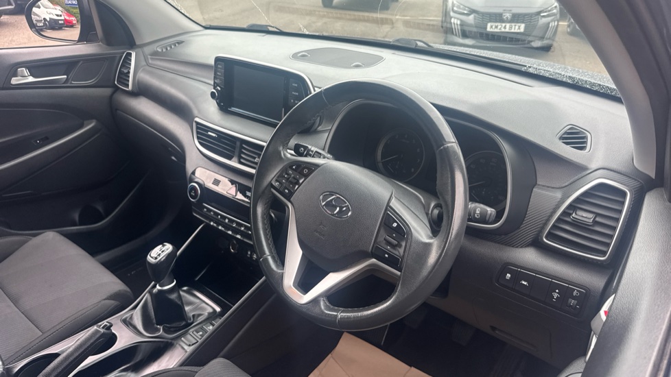 Hyundai TUCSON 1.6 GDi S Connect 5dr 2WD Petrol Estate - Image 13