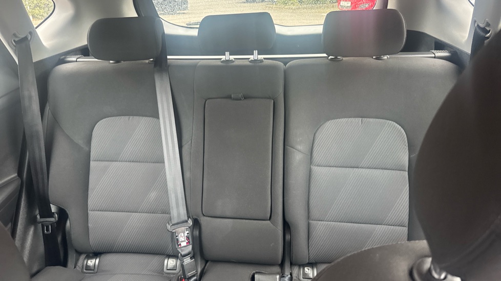 Hyundai TUCSON 1.6 GDi S Connect 5dr 2WD Petrol Estate - Image 21