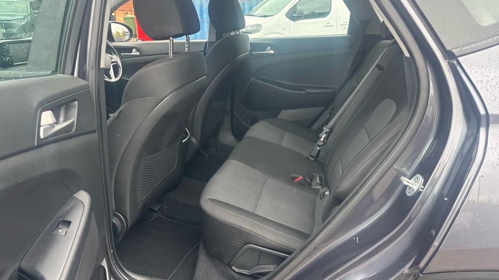 Hyundai TUCSON 1.6 GDi S Connect 5dr 2WD Petrol Estate - Image 22