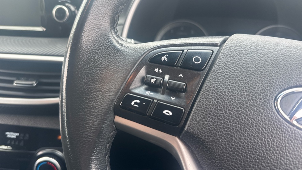 Hyundai TUCSON 1.6 GDi S Connect 5dr 2WD Petrol Estate - Image 16