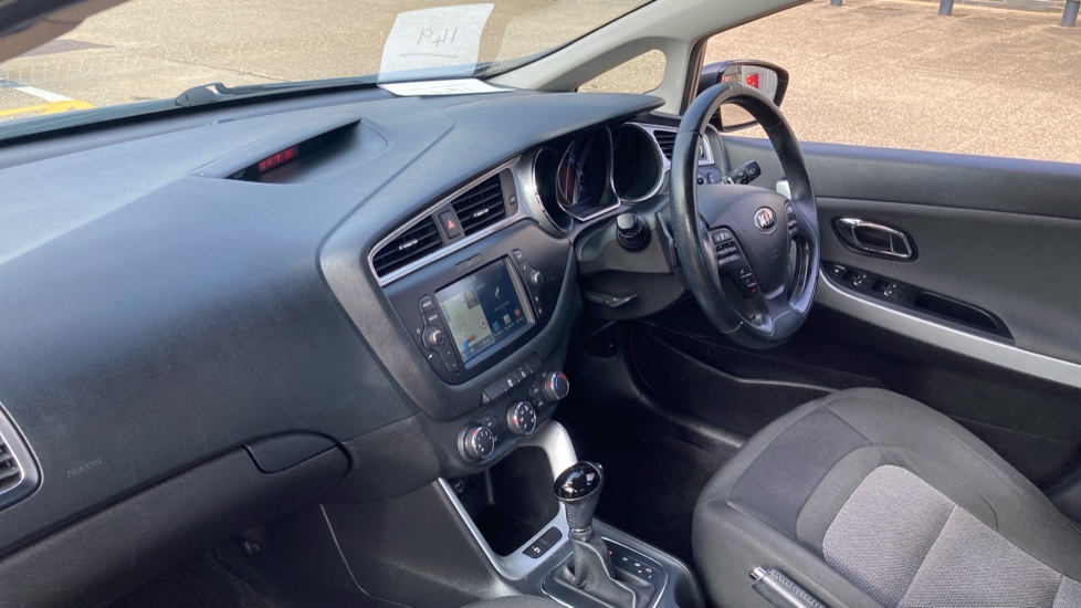 Kia Ceed 1.6 CRDi ISG 2 5dr DCT Diesel Hatchback - Image 12