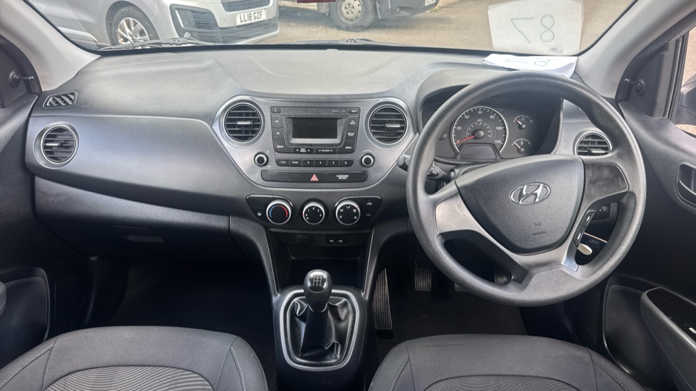 Hyundai i10 1.0 S 5dr Petrol Hatchback - Image 10