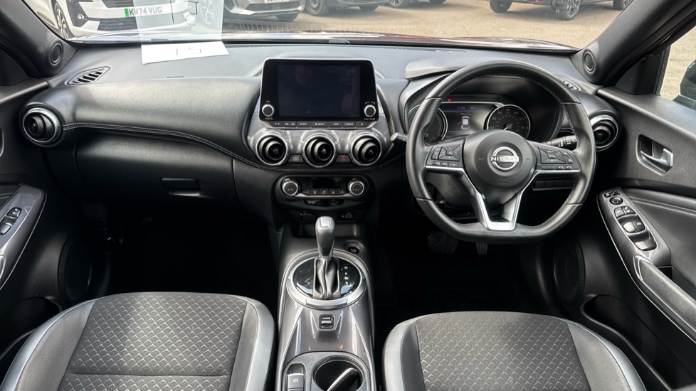 Nissan Juke 1.6 Hybrid N-Connecta 5dr Auto Hybrid Hatchback - Image 14