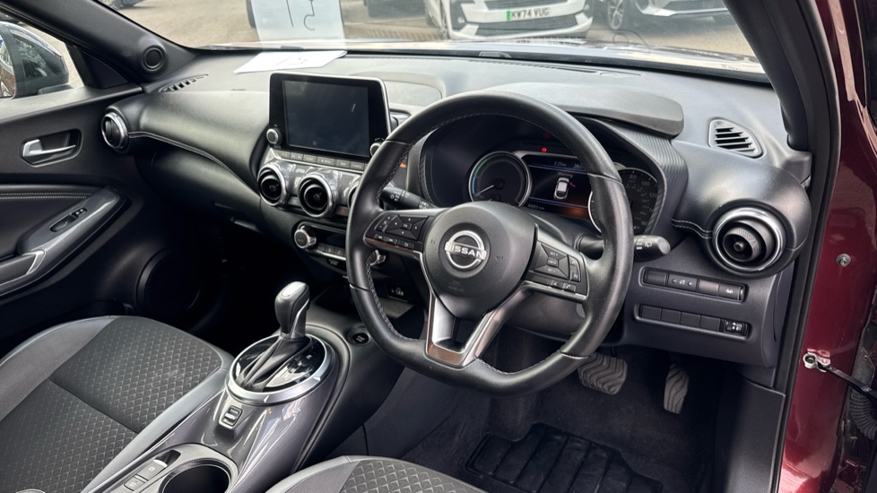 Nissan Juke 1.6 Hybrid N-Connecta 5dr Auto Hybrid Hatchback - Image 15
