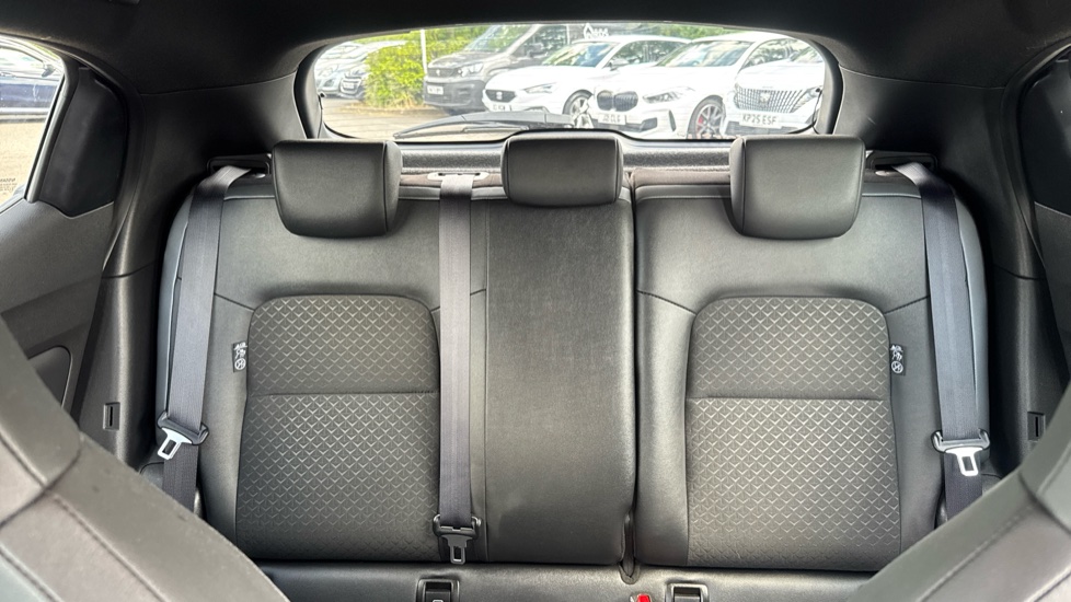 Nissan Juke 1.6 Hybrid N-Connecta 5dr Auto Hybrid Hatchback - Image 24