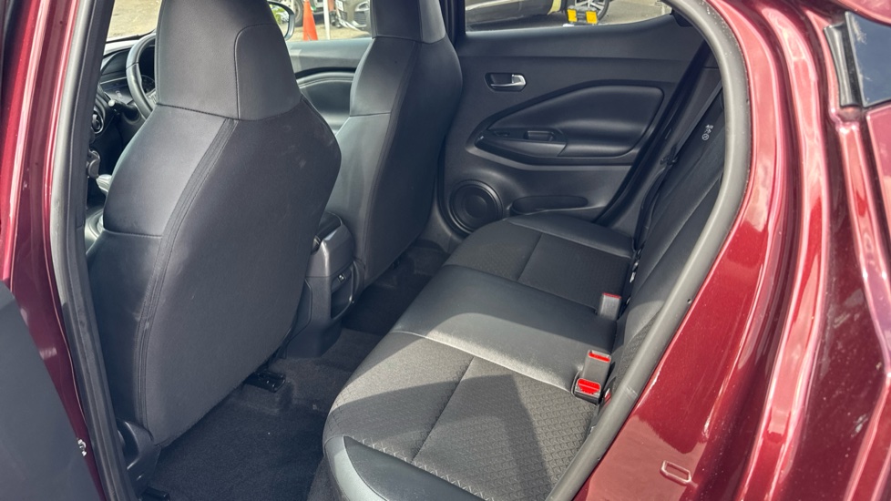 Nissan Juke 1.6 Hybrid N-Connecta 5dr Auto Hybrid Hatchback - Image 25