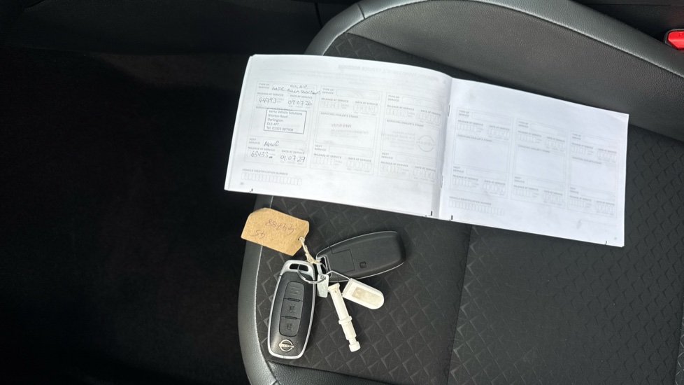 Nissan Juke 1.6 Hybrid N-Connecta 5dr Auto Hybrid Hatchback - Image 27
