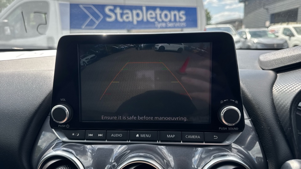 Nissan Juke 1.6 Hybrid N-Connecta 5dr Auto Hybrid Hatchback - Image 22