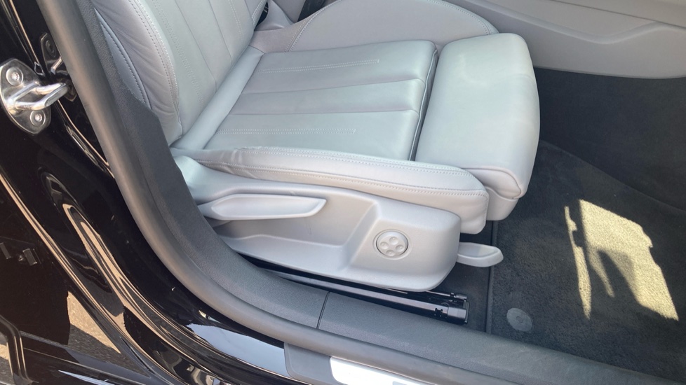 Audi A5 35 TFSI Sport 5dr S Tronic Petrol Hatchback - Image 31