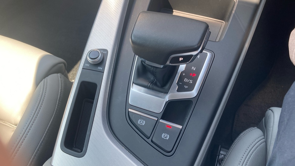 Audi A5 35 TFSI Sport 5dr S Tronic Petrol Hatchback - Image 37
