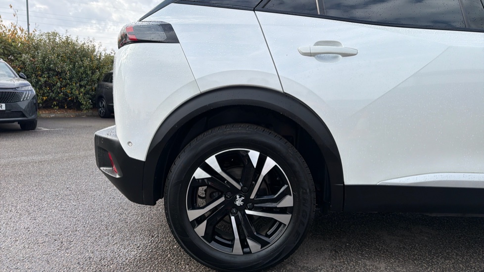 Peugeot 2008 100kW GT 50kWh 5dr Auto Electric Estate - Image 12