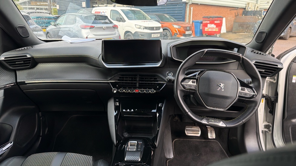 Peugeot 2008 100kW GT 50kWh 5dr Auto Electric Estate - Image 17