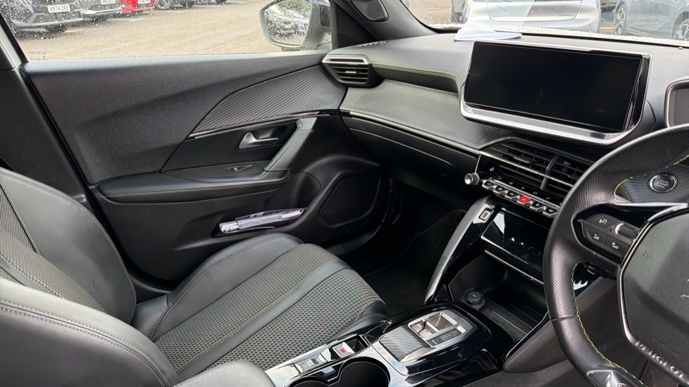 Peugeot 2008 100kW GT 50kWh 5dr Auto Electric Estate - Image 19
