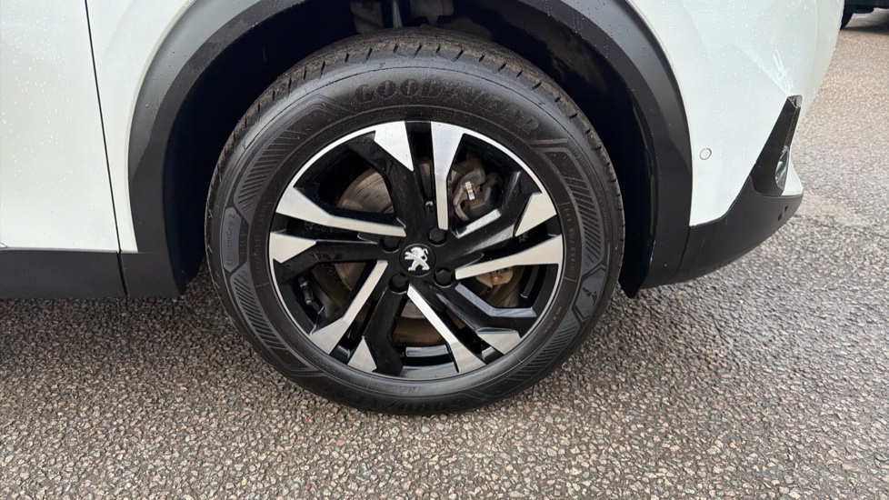 Peugeot 2008 100kW GT 50kWh 5dr Auto Electric Estate - Image 14