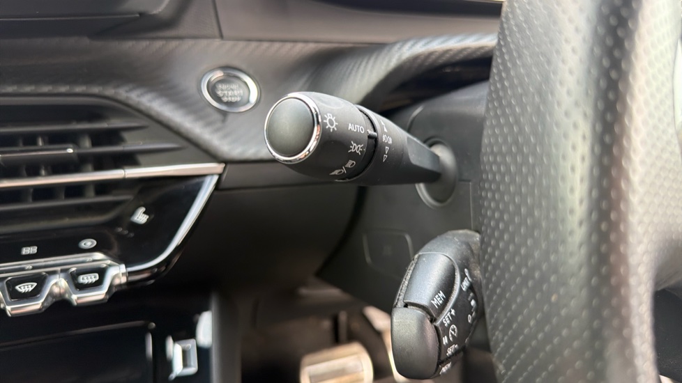 Peugeot 2008 100kW GT 50kWh 5dr Auto Electric Estate - Image 20