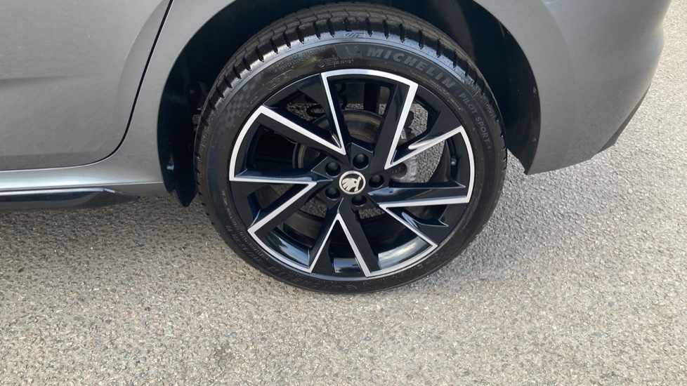 Skoda Kamiq 1.5 TSI Monte Carlo 5dr Petrol Hatchback - Image 17