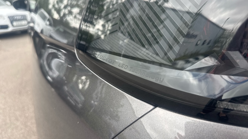 Peugeot 5008 1.5 BlueHDi GT 5dr EAT8 Diesel Estate - Image 22