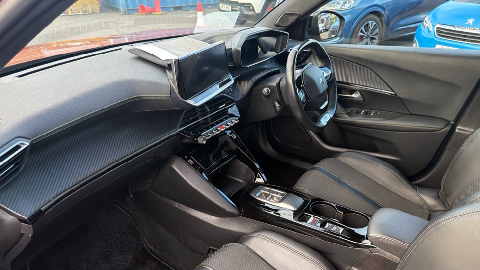 Peugeot 2008 100kW GT 50kWh 5dr Auto Electric Estate - Image 15