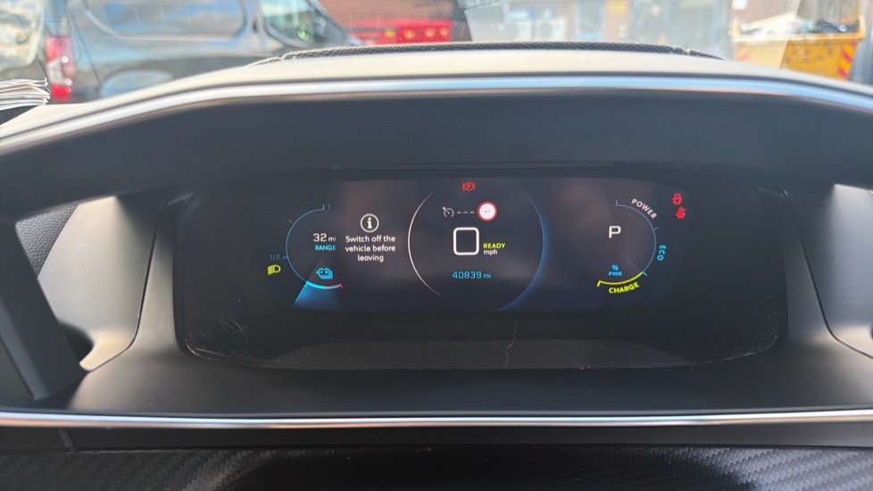 Peugeot 2008 100kW GT 50kWh 5dr Auto Electric Estate - Image 19