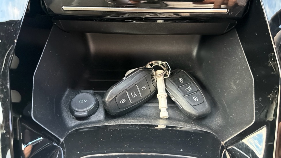 Peugeot 2008 100kW GT 50kWh 5dr Auto Electric Estate - Image 28