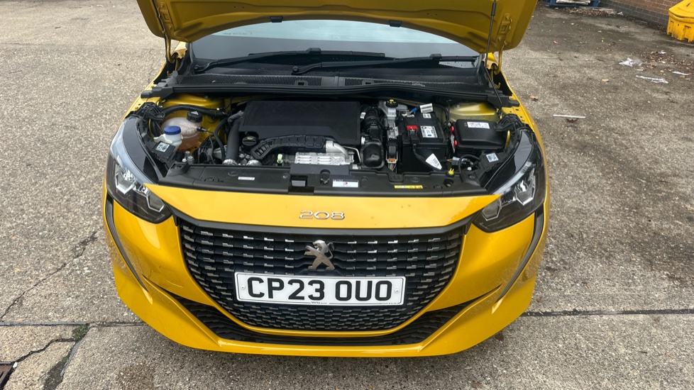 Peugeot 208 1.2 PureTech 100 Allure Premium + 5dr Petrol Hatchback - Image 8
