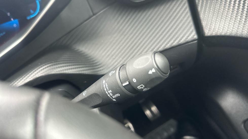 Peugeot 208 1.2 PureTech 100 Allure Premium + 5dr Petrol Hatchback - Image 44