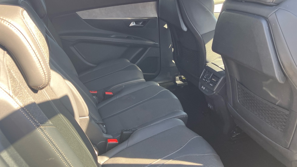 Peugeot 5008 1.5 BlueHDi GT 5dr EAT8 Diesel Estate - Image 29