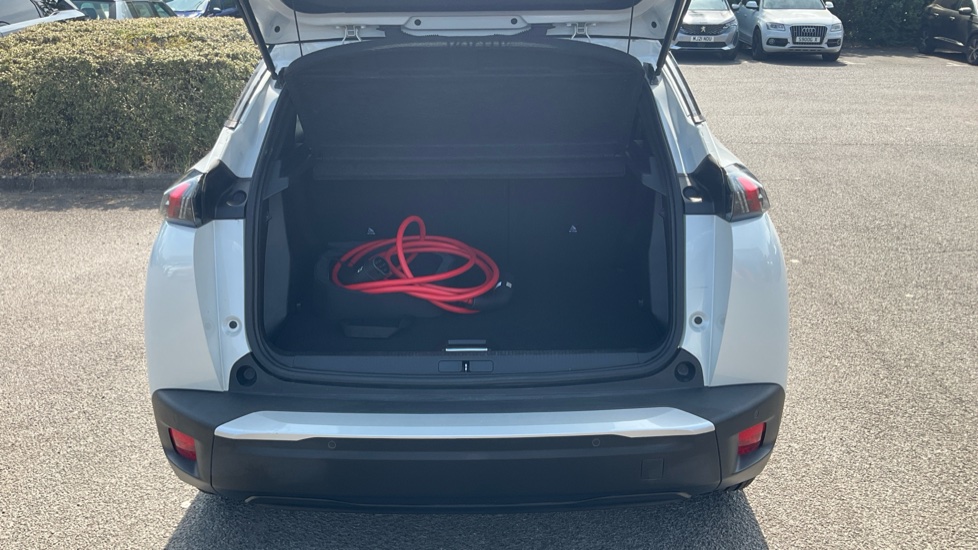 Peugeot 2008 100kW GT 50kWh 5dr Auto Electric Estate - Image 6