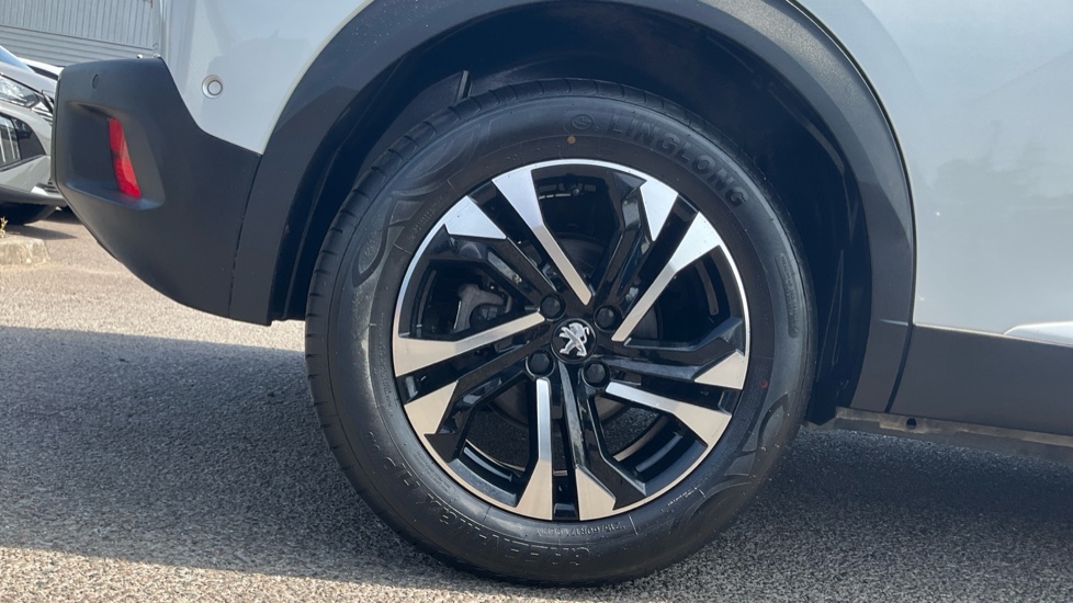 Peugeot 2008 100kW GT 50kWh 5dr Auto Electric Estate - Image 11