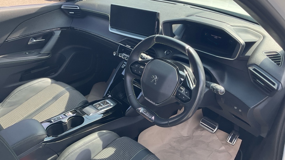 Peugeot 2008 100kW GT 50kWh 5dr Auto Electric Estate - Image 17