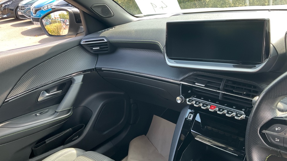 Peugeot 2008 100kW GT 50kWh 5dr Auto Electric Estate - Image 19