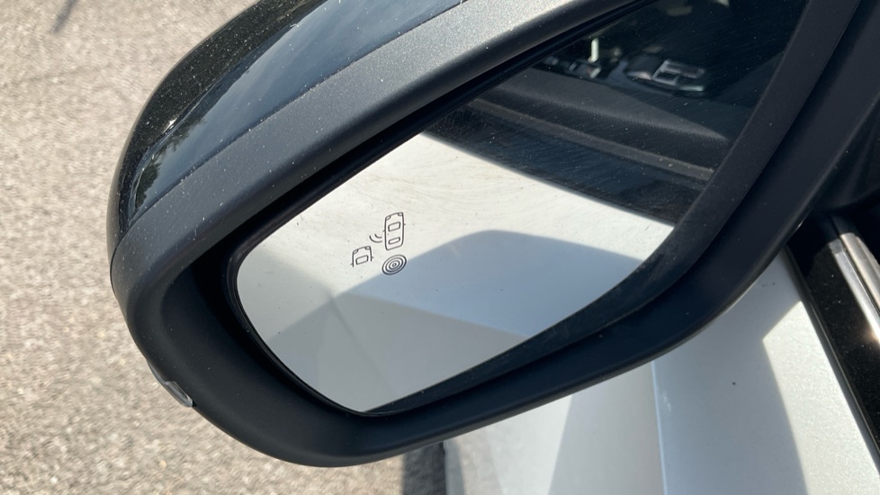 Peugeot 2008 100kW GT 50kWh 5dr Auto Electric Estate - Image 7
