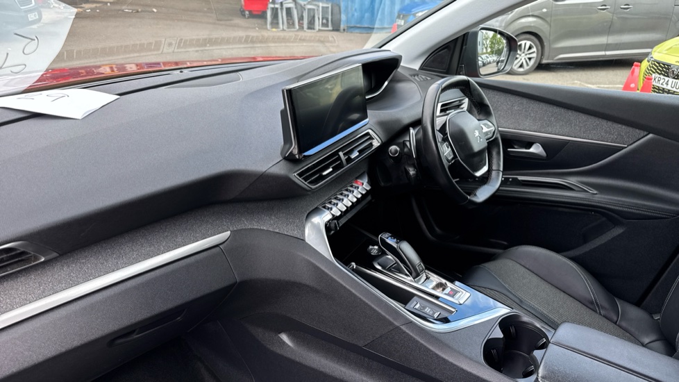 Peugeot 3008 1.5 BlueHDi Allure Premium+ 5dr EAT8 Diesel Estate - Image 13