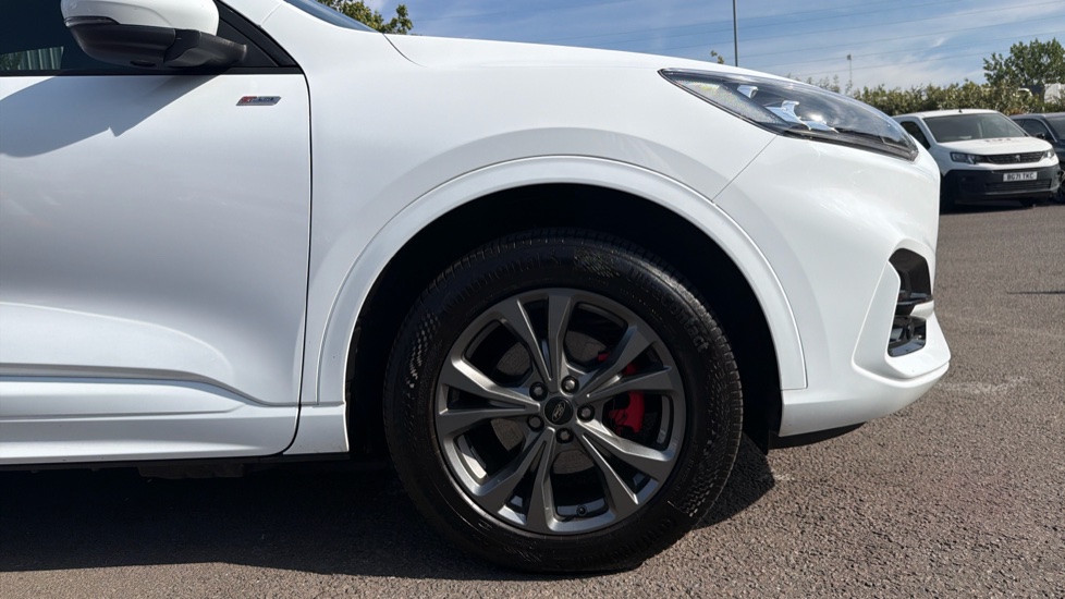 Ford Kuga 2.5 PHEV ST-Line Edition 5dr CVT Estate - Image 11