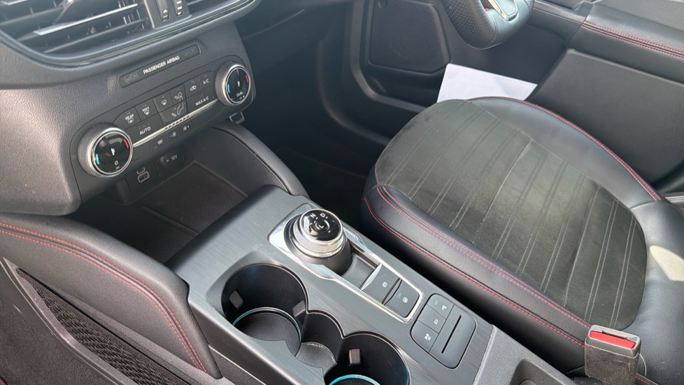 Ford Kuga 2.5 PHEV ST-Line Edition 5dr CVT Estate - Image 18