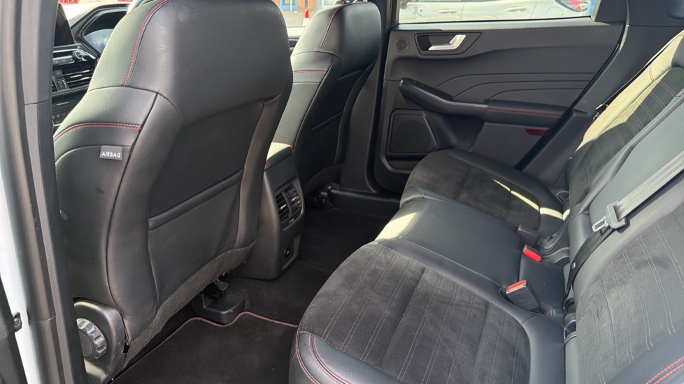 Ford Kuga 2.5 PHEV ST-Line Edition 5dr CVT Estate - Image 24