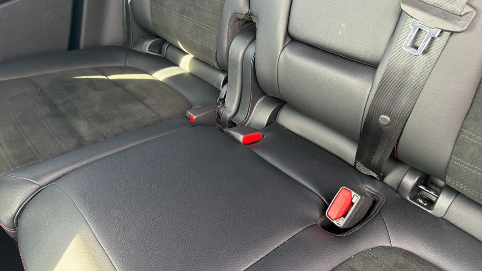 Ford Kuga 2.5 PHEV ST-Line Edition 5dr CVT Estate - Image 25