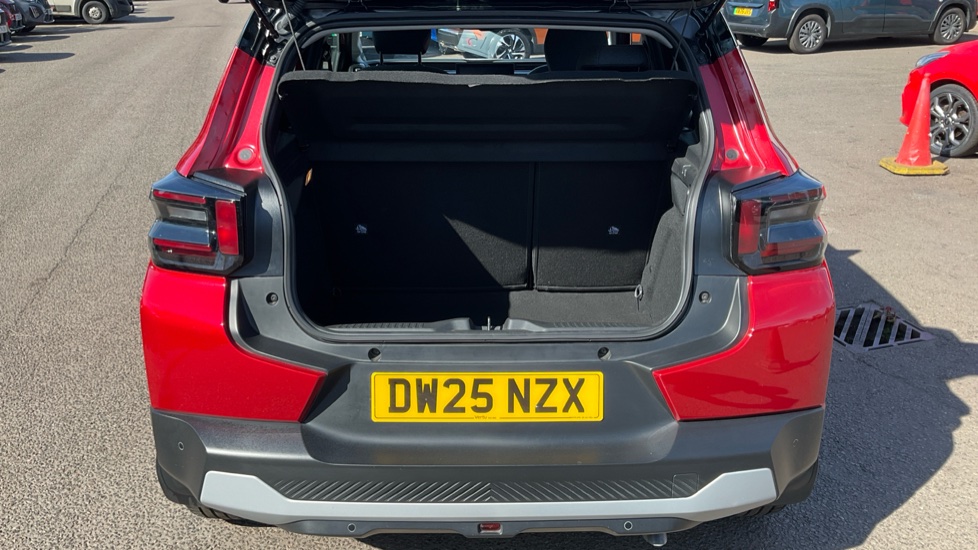 Citroen C3 1.2 Hybrid [110] Plus 5dr e-DCS6 Petrol Hatchback - Image 6