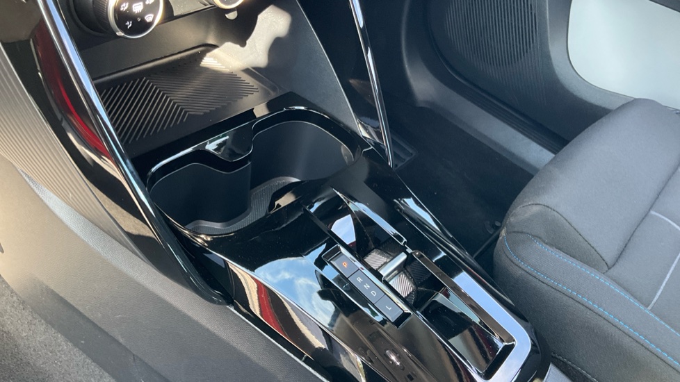 Citroen C3 1.2 Hybrid [110] Plus 5dr e-DCS6 Petrol Hatchback - Image 22