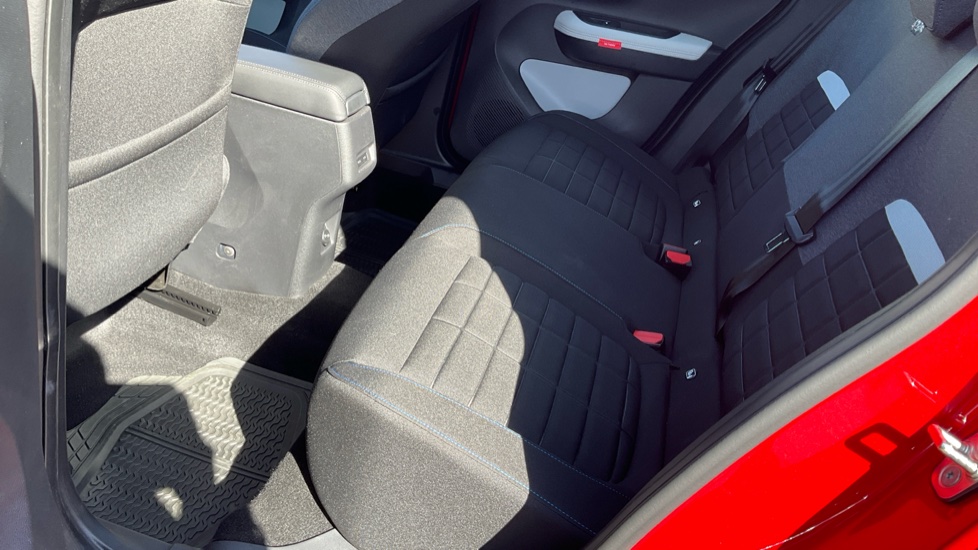 Citroen C3 1.2 Hybrid [110] Plus 5dr e-DCS6 Petrol Hatchback - Image 25
