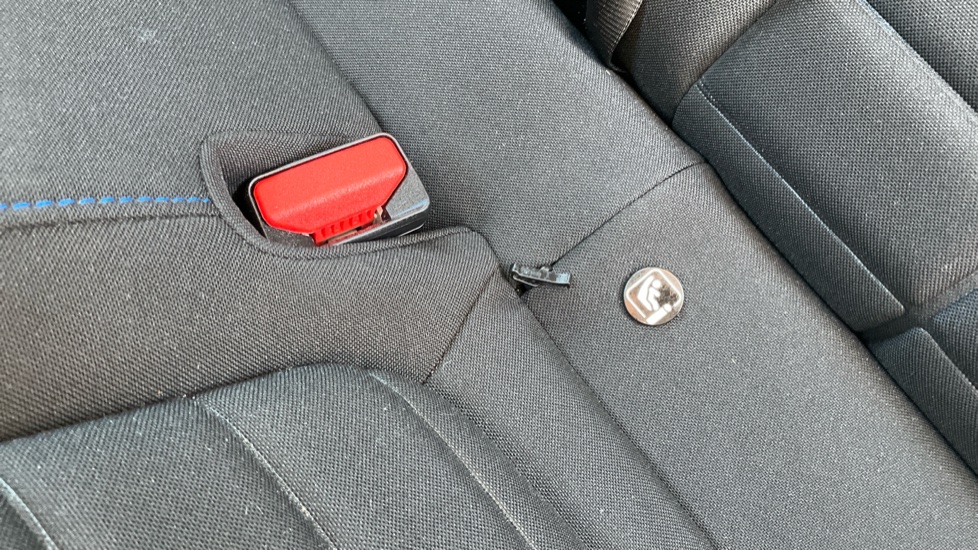 Citroen C3 1.2 Hybrid [110] Plus 5dr e-DCS6 Petrol Hatchback - Image 26