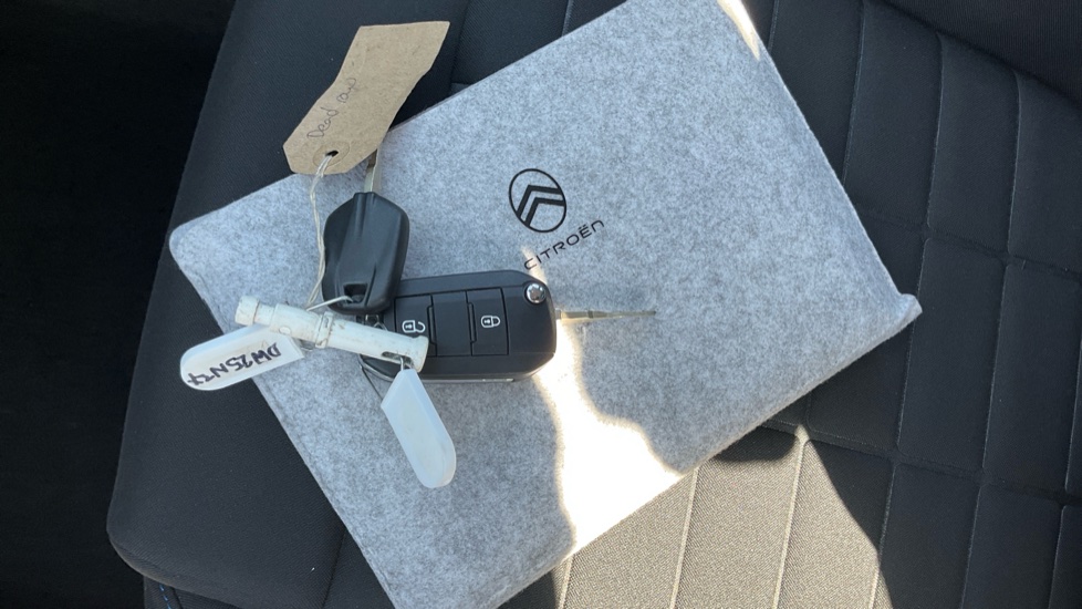 Citroen C3 1.2 Hybrid [110] Plus 5dr e-DCS6 Petrol Hatchback - Image 27