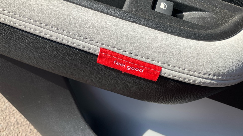 Citroen C3 1.2 Hybrid [110] Plus 5dr e-DCS6 Petrol Hatchback - Image 30