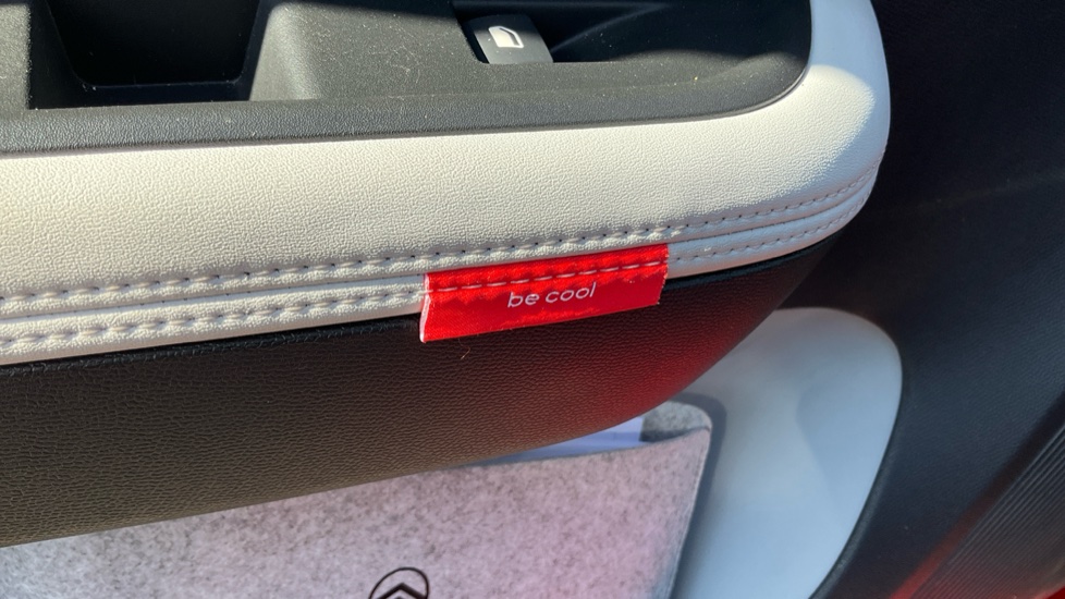 Citroen C3 1.2 Hybrid [110] Plus 5dr e-DCS6 Petrol Hatchback - Image 33
