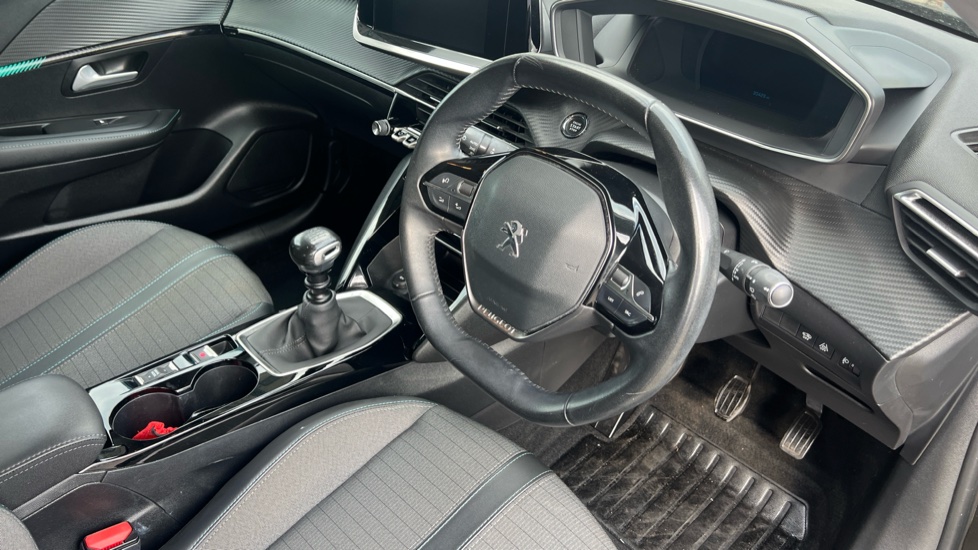 Peugeot 208 1.2 PureTech 100 Allure Premium 5dr Petrol Hatchback - Image 15