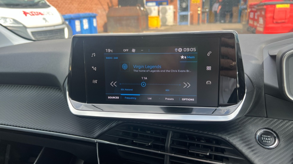 Peugeot 208 1.2 PureTech 100 Allure Premium 5dr Petrol Hatchback - Image 18
