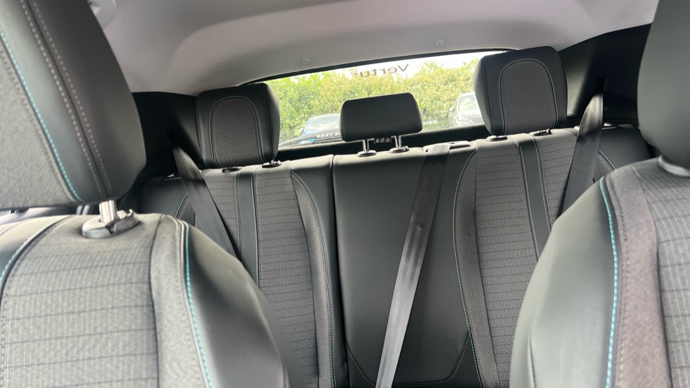 Peugeot 208 1.2 PureTech 100 Allure Premium 5dr Petrol Hatchback - Image 28